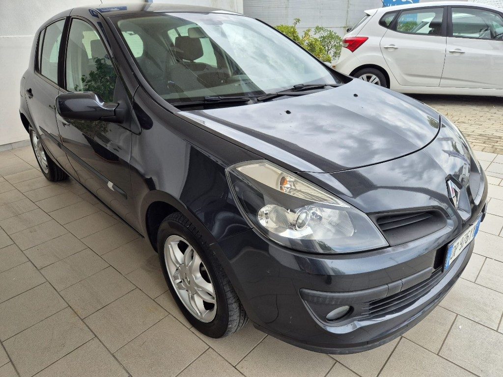 RENAULT Clio 1.5 dCi 85CV 5 porte - 2