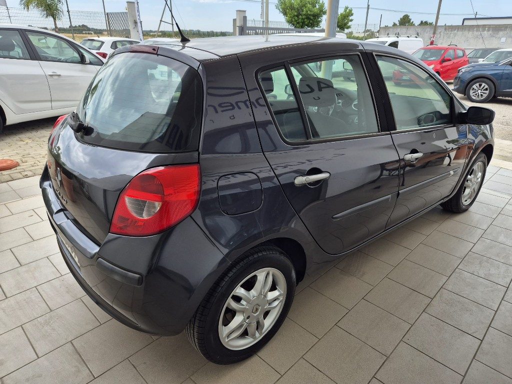 RENAULT Clio 1.5 dCi 85CV 5 porte - 4