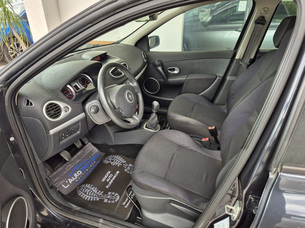 RENAULT Clio 1.5 dCi 85CV 5 porte - 5
