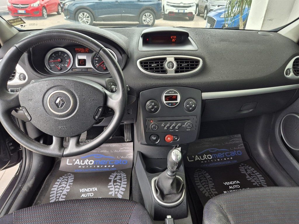 RENAULT Clio 1.5 dCi 85CV 5 porte - 8