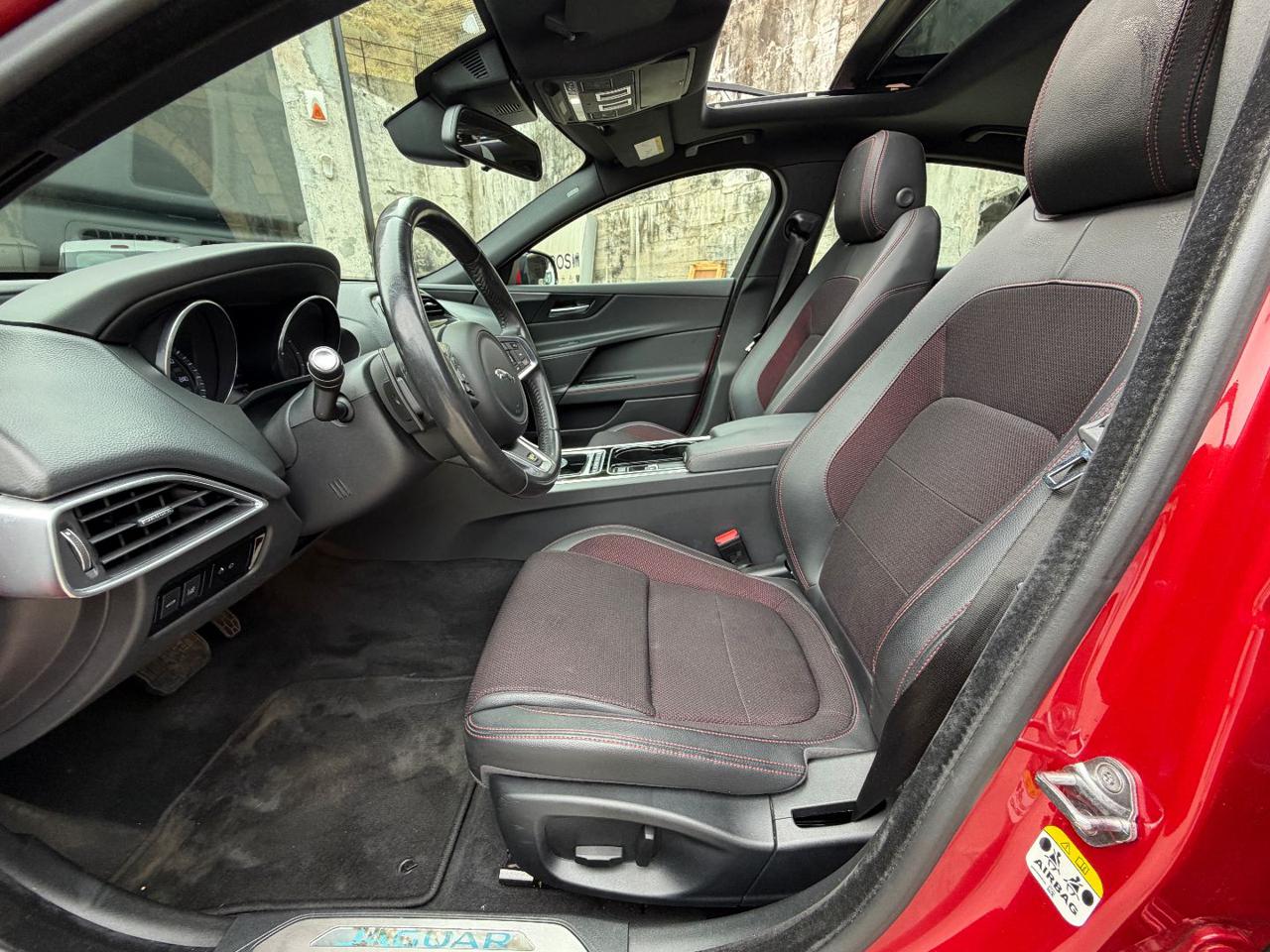 JAGUAR XE 2.0 D Turbo 180CV aut. R-Sport - 10