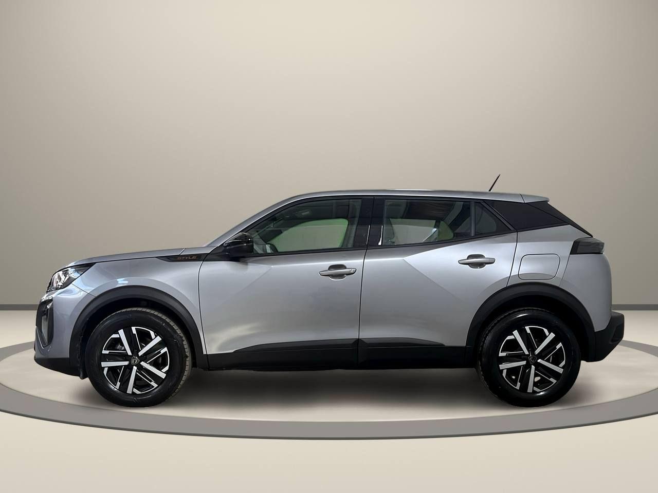 PEUGEOT 2008 Hybrid 145 e-DCS6 Style - 3