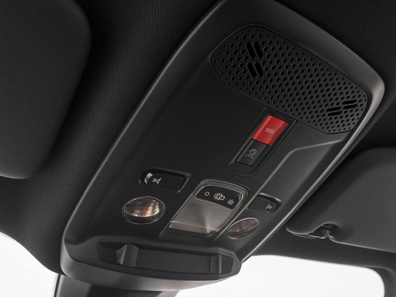 PEUGEOT 2008 Hybrid 145 e-DCS6 Style - 27