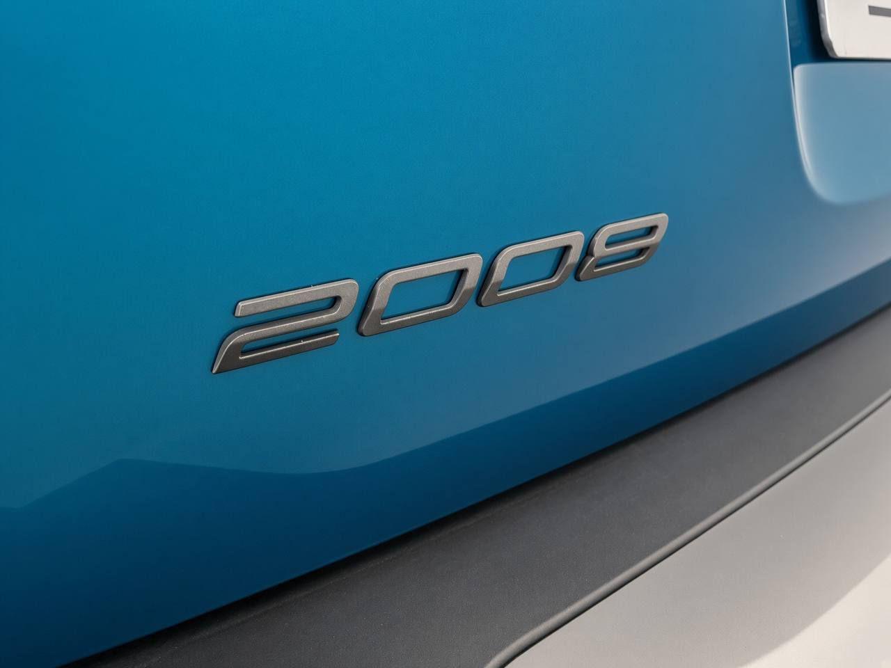 PEUGEOT 2008 Hybrid 145 e-DCS6 Style - 34