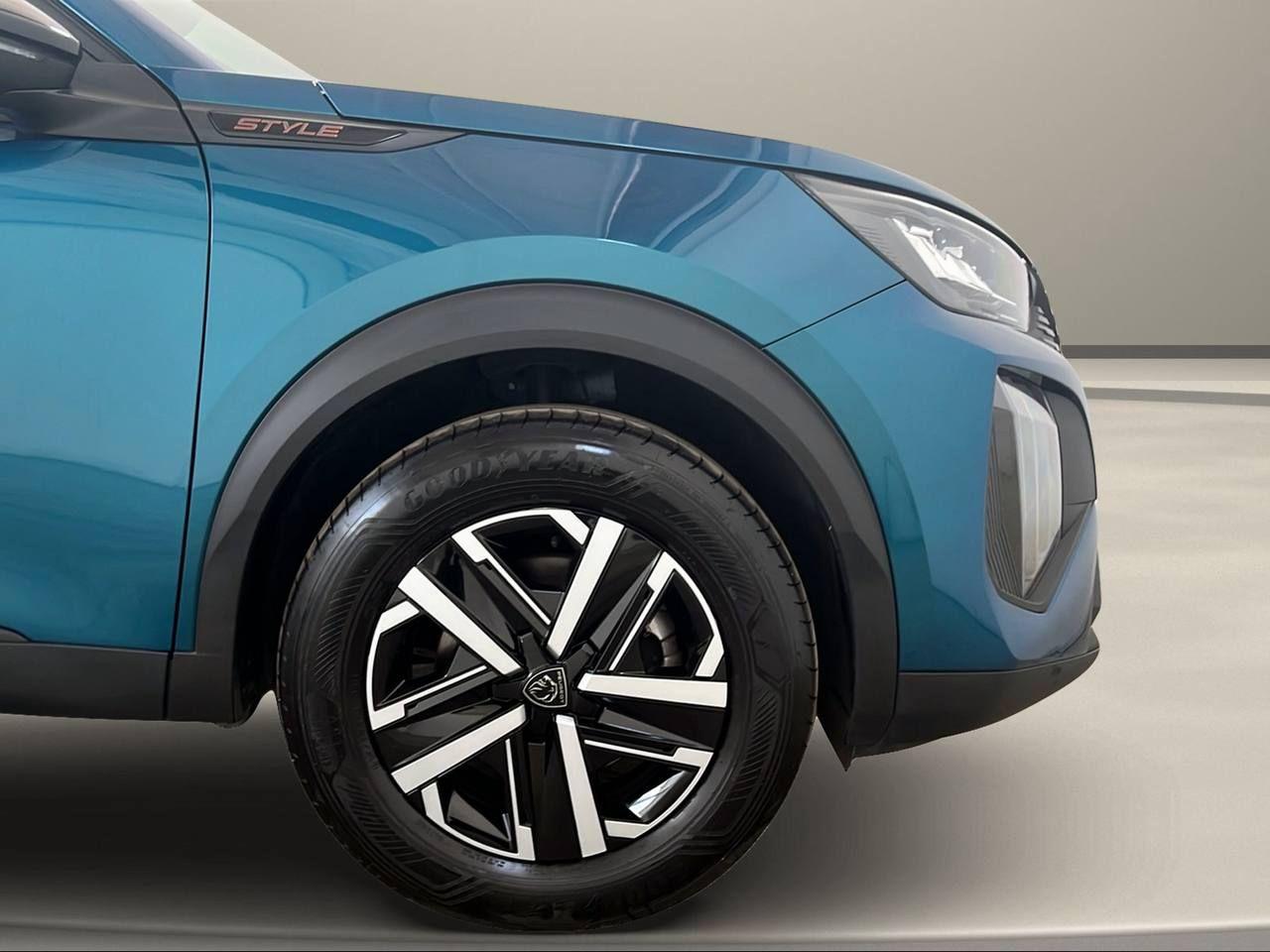 PEUGEOT 2008 Hybrid 145 e-DCS6 Style - 41