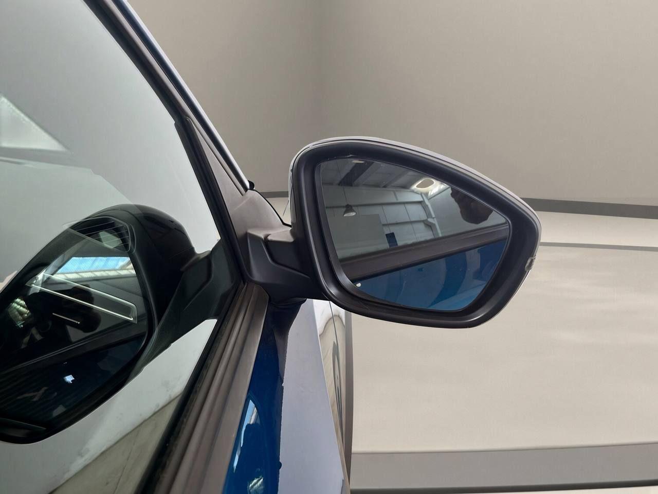 PEUGEOT 2008 Hybrid 145 e-DCS6 Style - 38