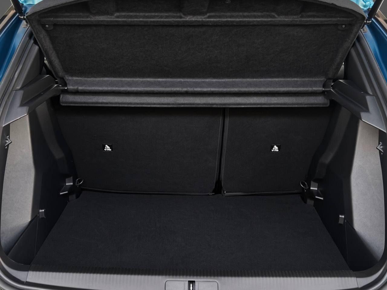 PEUGEOT 2008 Hybrid 145 e-DCS6 Style - 7