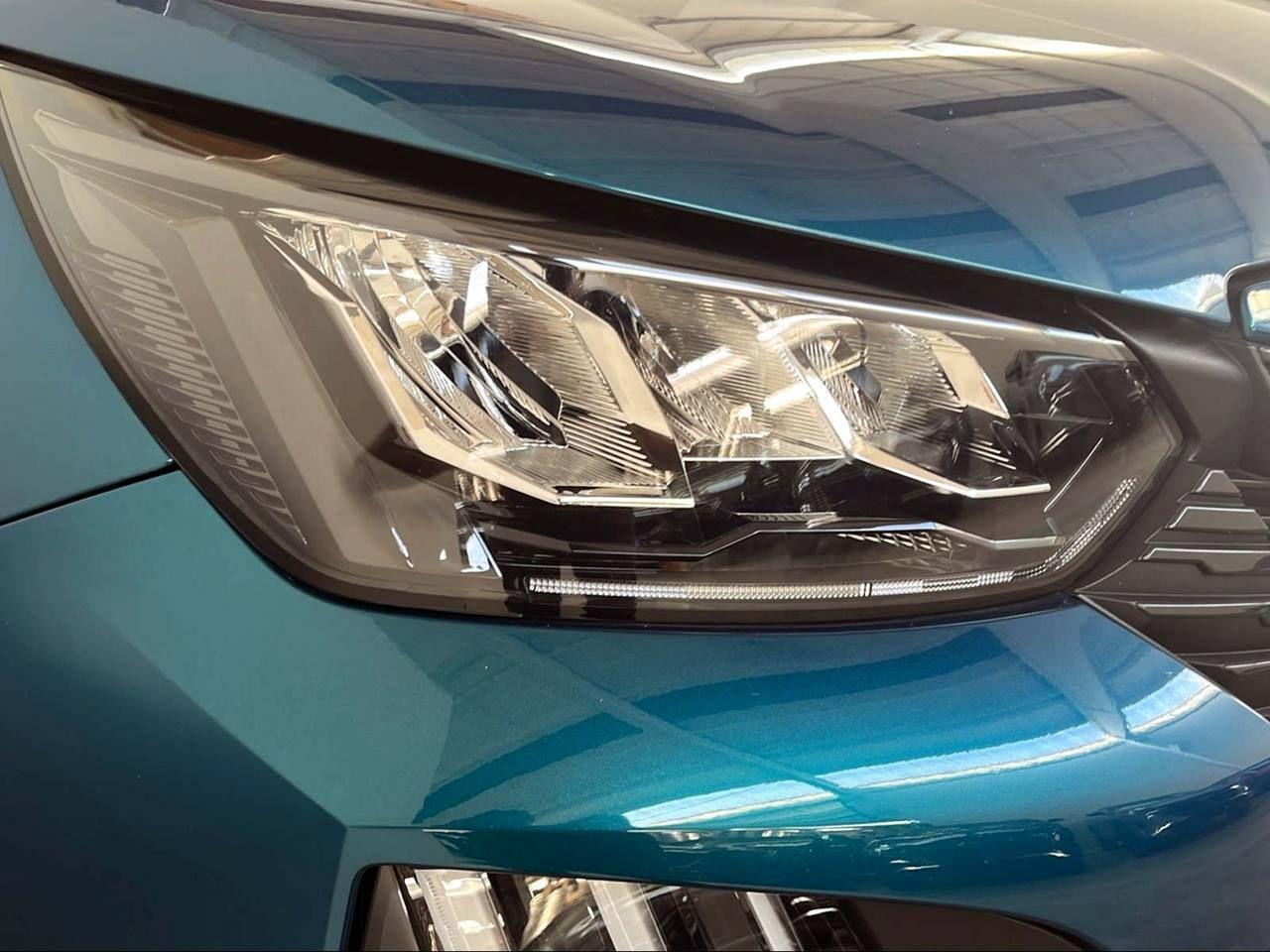 PEUGEOT 2008 Hybrid 145 e-DCS6 Style - 31