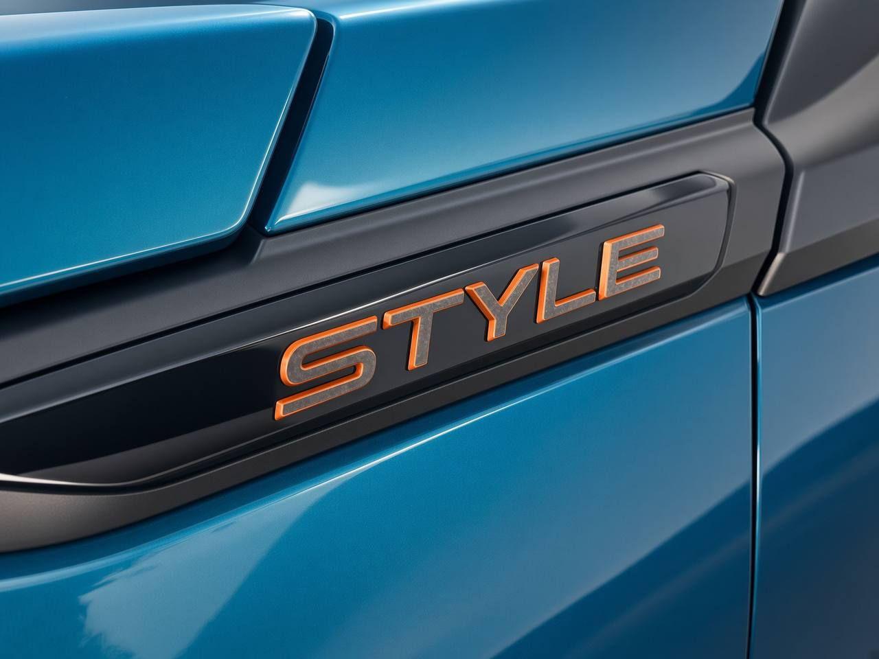 PEUGEOT 2008 Hybrid 145 e-DCS6 Style - 36