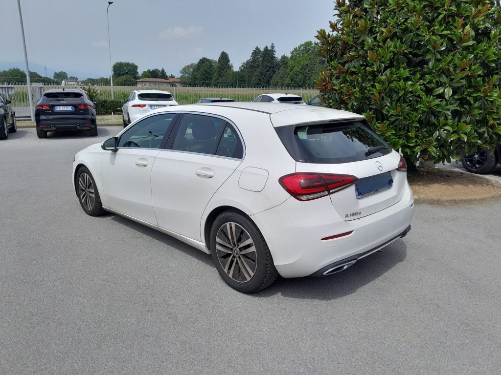 MERCEDES-BENZ CLA sse A A 180 d Automatic - 6