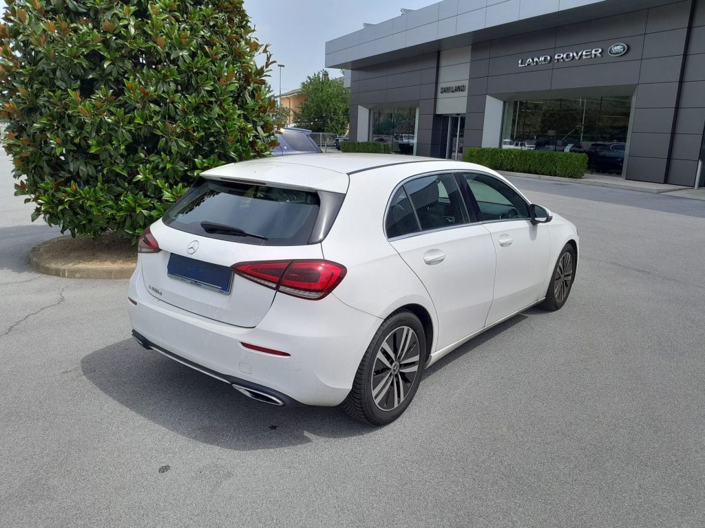 MERCEDES-BENZ CLA sse A A 180 d Automatic - 8