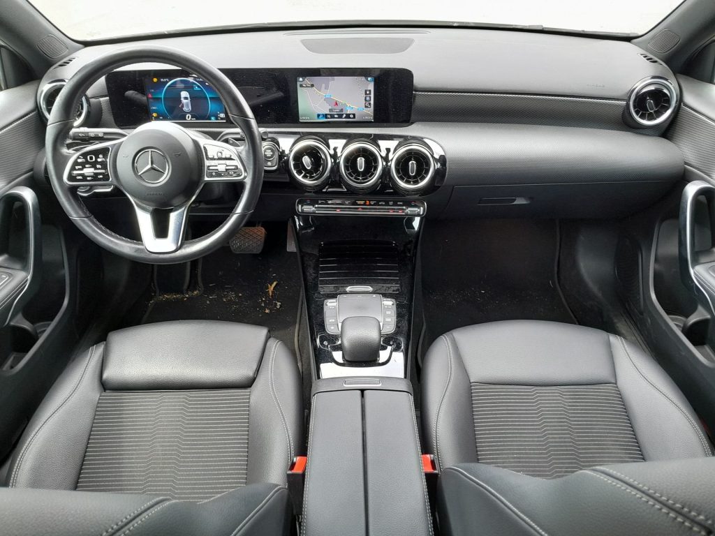 MERCEDES-BENZ CLA sse A A 180 d Automatic - 9