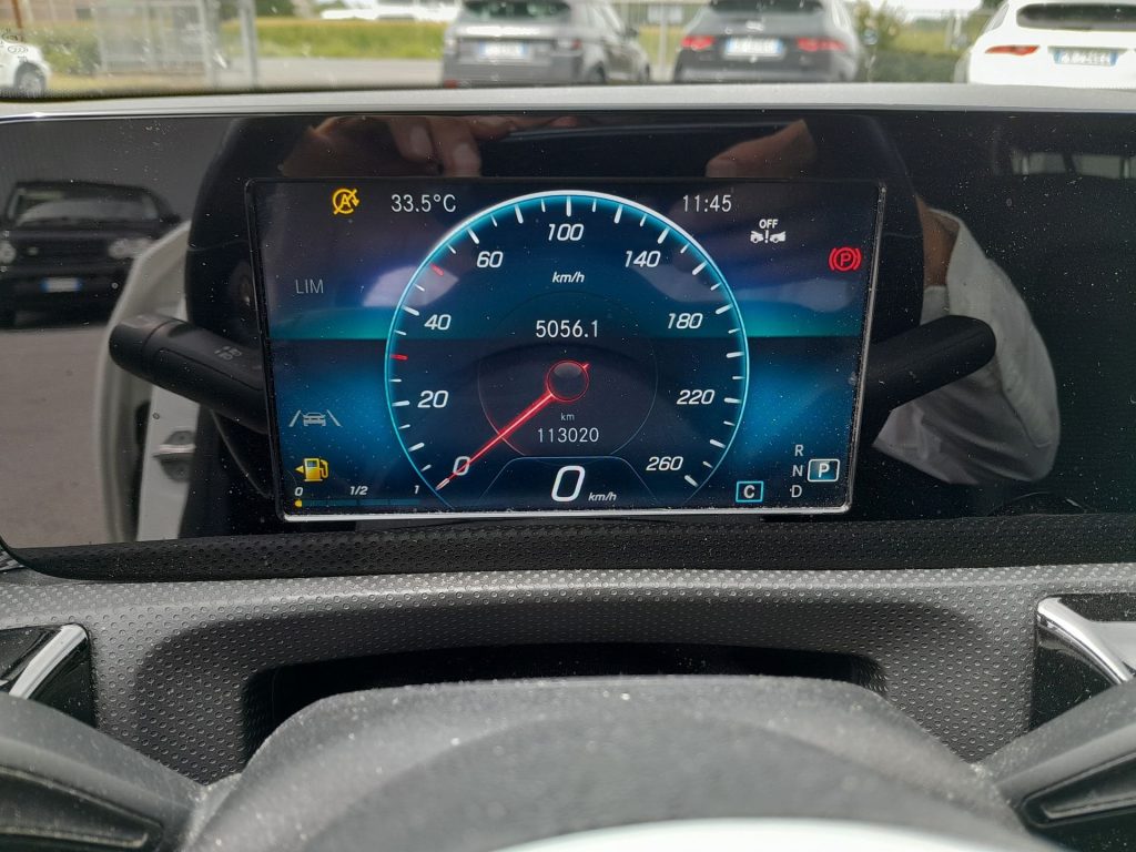 MERCEDES-BENZ CLA sse A A 180 d Automatic - 11