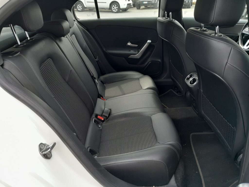 MERCEDES-BENZ CLA sse A A 180 d Automatic - 21