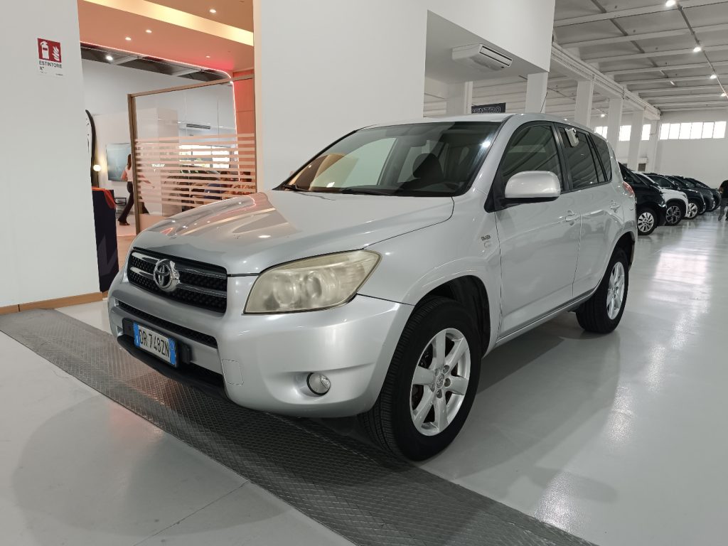 TOYOTA RAV 4 MY23 RAV4 Crossover 2.2 D-4D 136 CV DPF Sol - 3