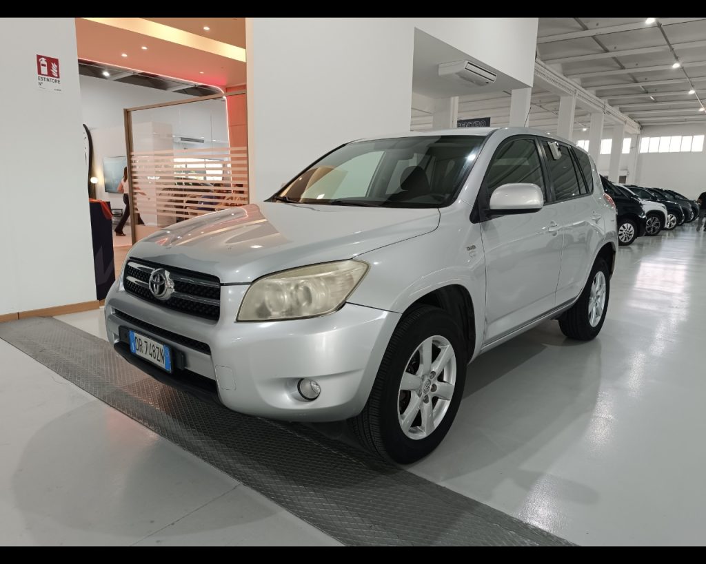 TOYOTA RAV 4 Crossover 2.2 D-4D 136 CV Sol - 3