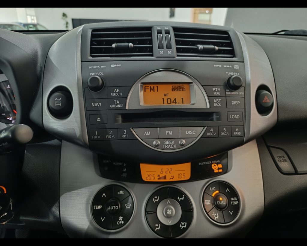 TOYOTA RAV 4 Crossover 2.2 D-4D 136 CV Sol - 16