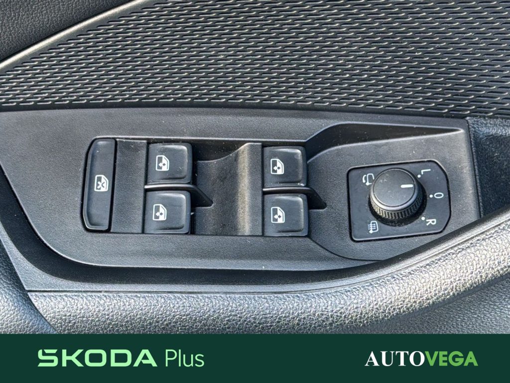 SKODA Octavia wagon 2.0 tdi evo executive 150cv dsg - 12
