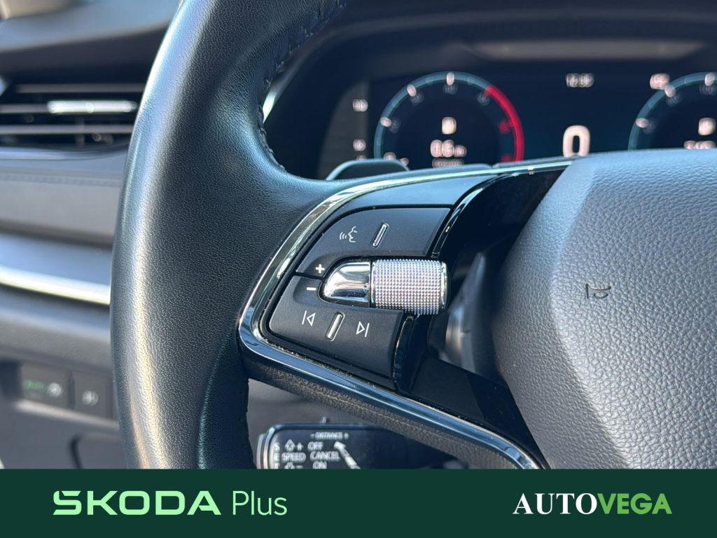SKODA Octavia wagon 2.0 tdi evo executive 150cv dsg - 17