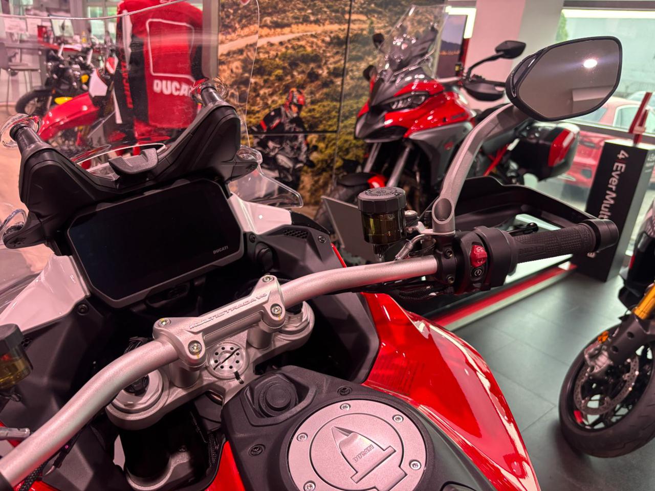 DUCATI Multistrada V4 S CORSE - 11
