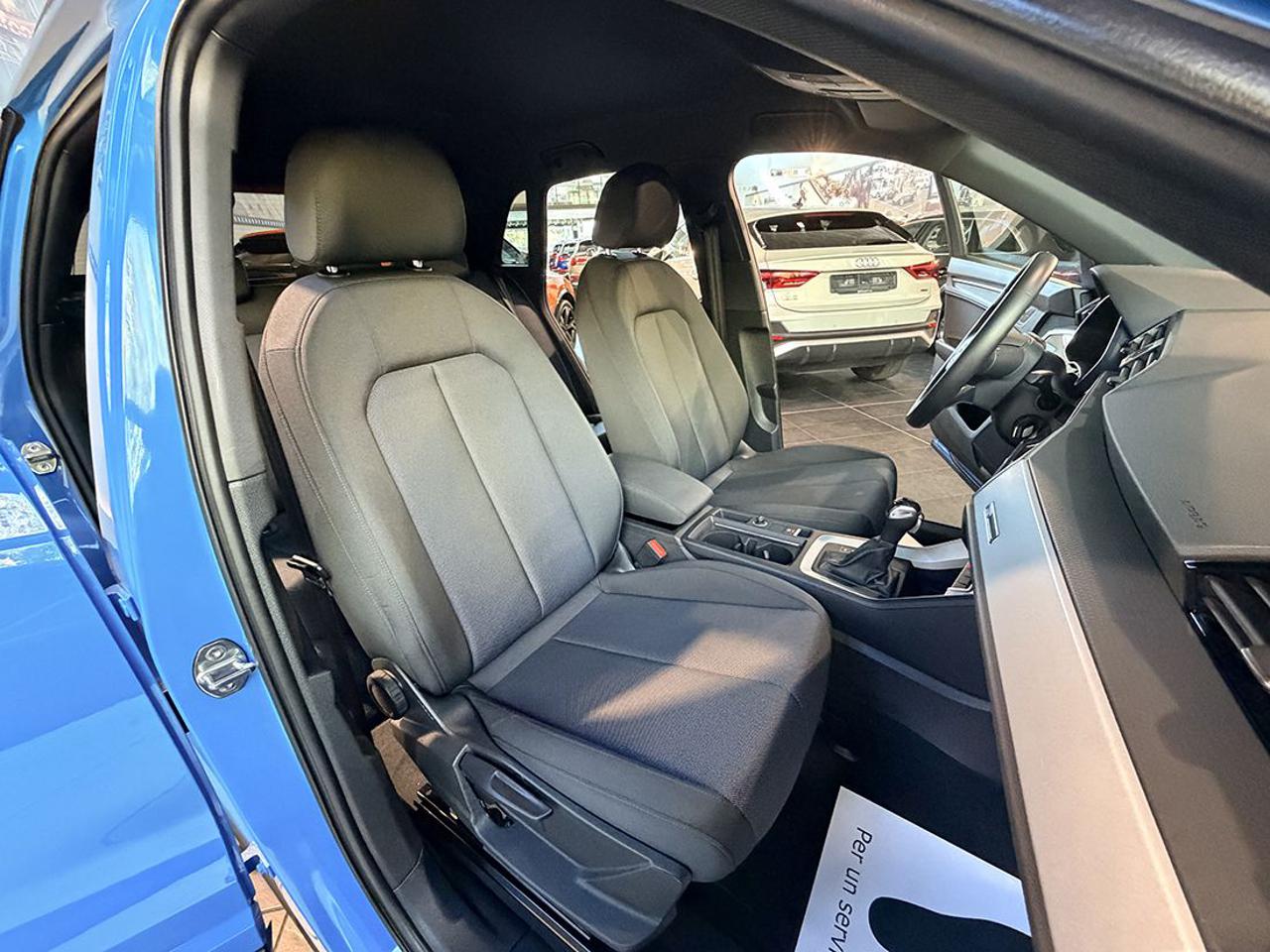 AUDI Q3 35 TDI S-Tronic S-Line - 15