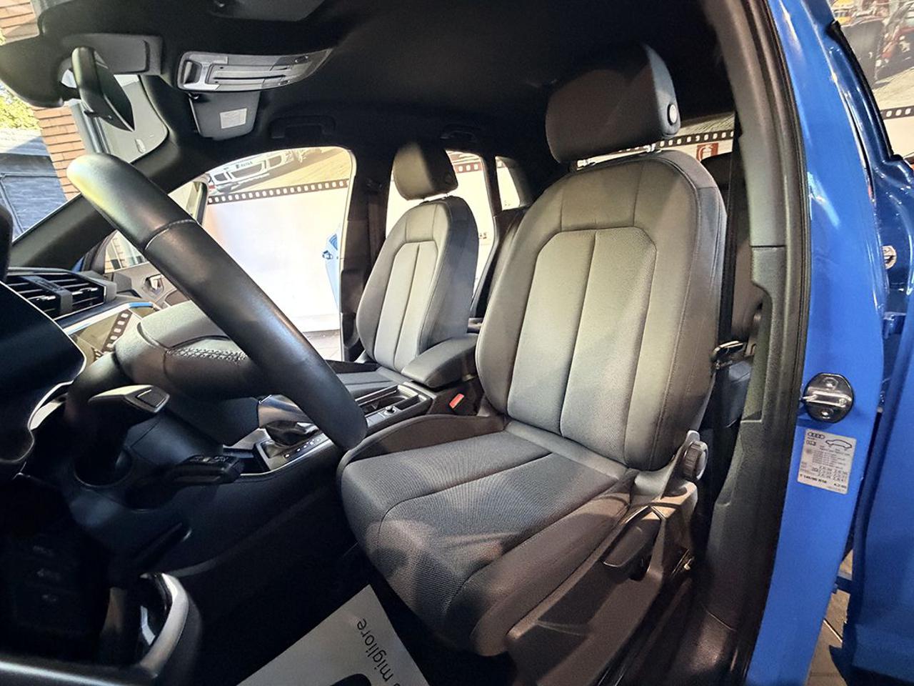 AUDI Q3 35 TDI S-Tronic S-Line - 16