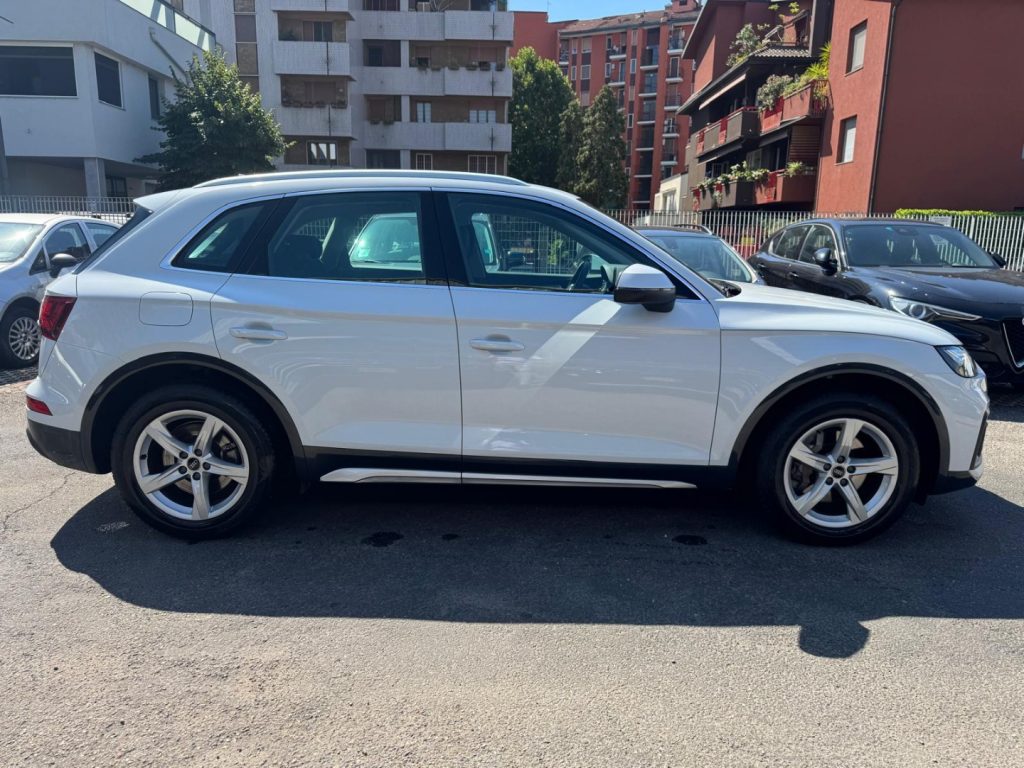 AUDI Q5 35 TDI S tronic Business Advanced - 5