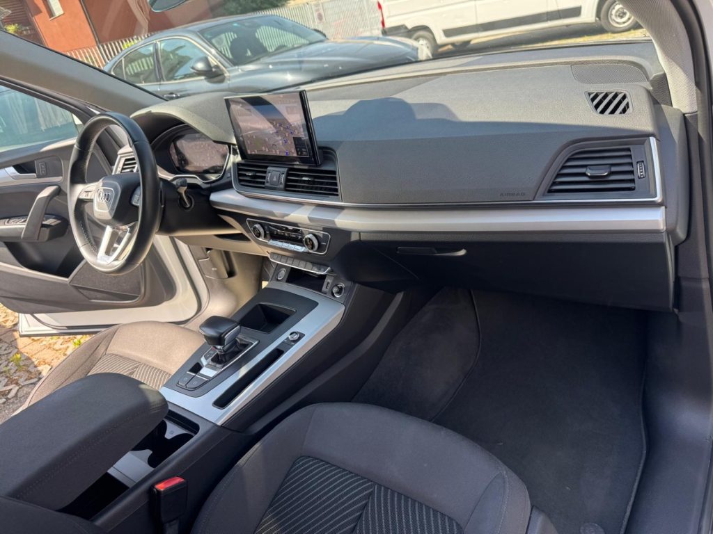 AUDI Q5 35 TDI S tronic Business Advanced - 10