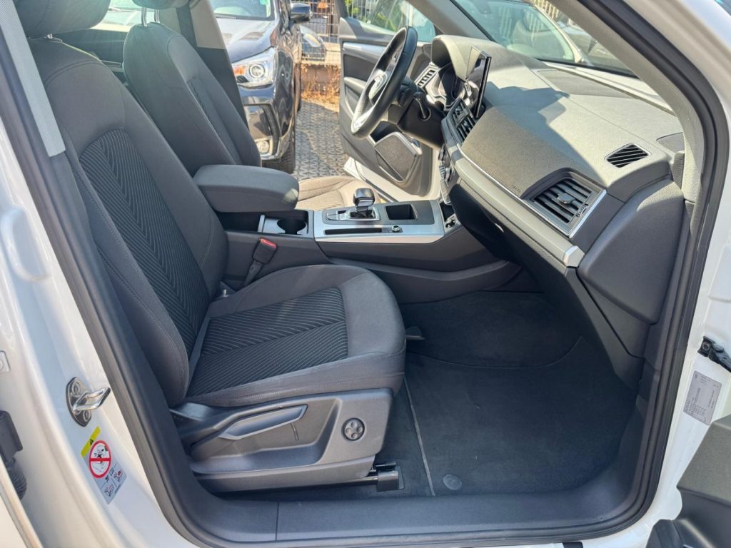 AUDI Q5 35 TDI S tronic Business Advanced - 11
