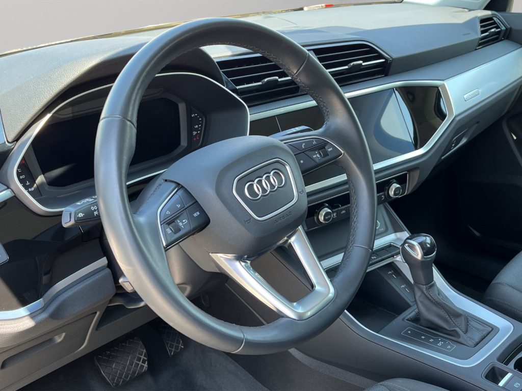 AUDI Q3 SUV 35 tdi STRONIC BUSINESS - 11