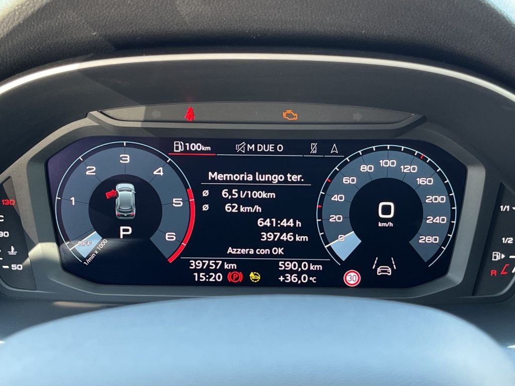 AUDI Q3 SUV 35 tdi STRONIC BUSINESS - 12