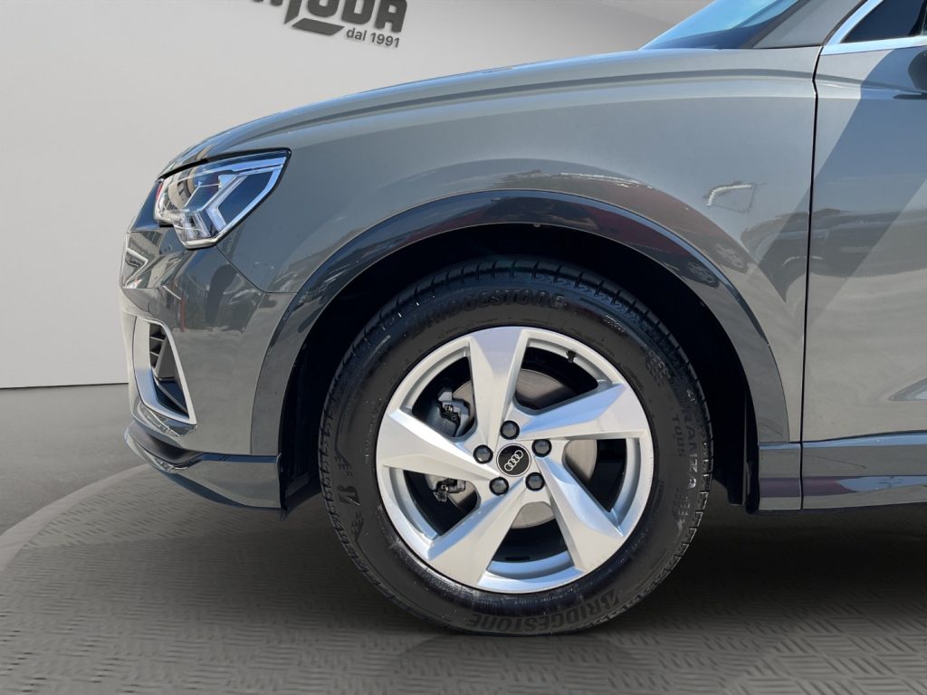 AUDI Q3 SUV 35 tdi STRONIC BUSINESS - 19