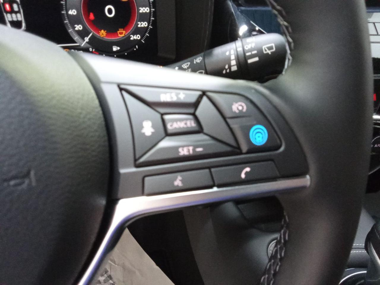 NISSAN Juke 1.6 HEV Tekna BOSE - 10