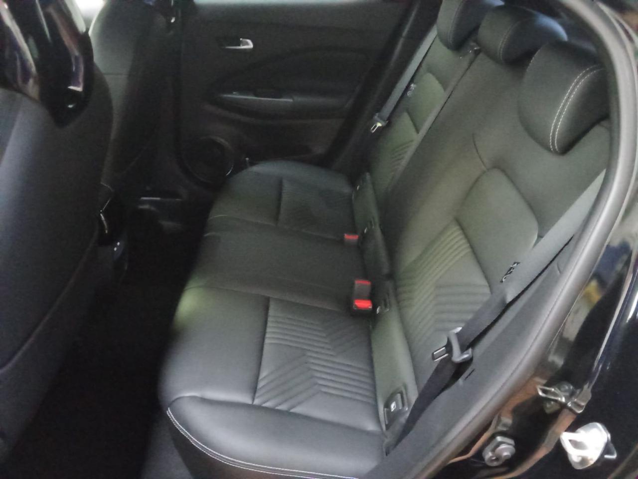 NISSAN Juke 1.6 HEV Tekna BOSE - 17