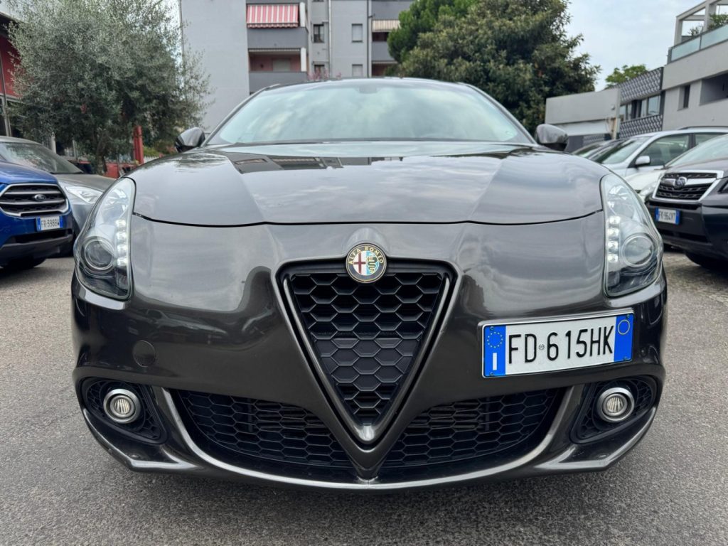 ALFA ROMEO Giulietta 1.6 JTDm-2 120 CV Distinctive - 2