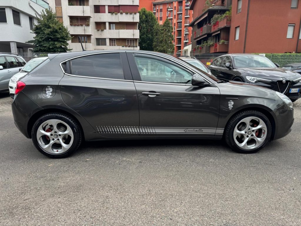ALFA ROMEO Giulietta 1.6 JTDm-2 120 CV Distinctive - 7