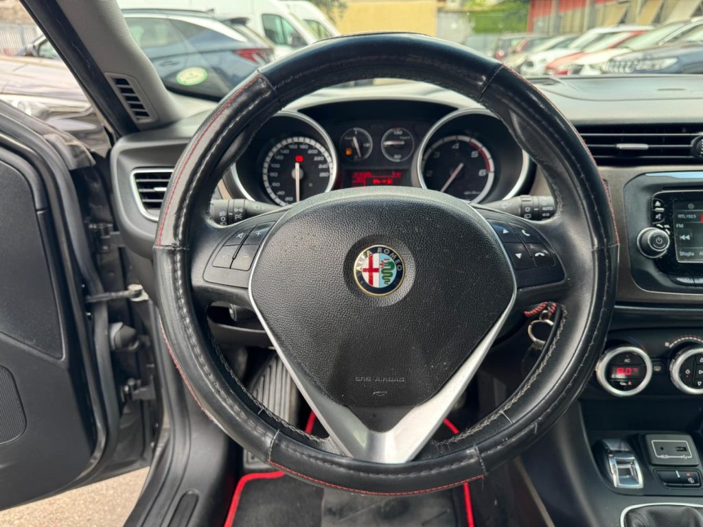 ALFA ROMEO Giulietta 1.6 JTDm-2 120 CV Distinctive - 9