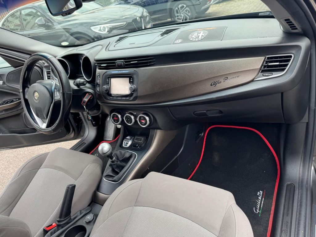 ALFA ROMEO Giulietta 1.6 JTDm-2 120 CV Distinctive - 10