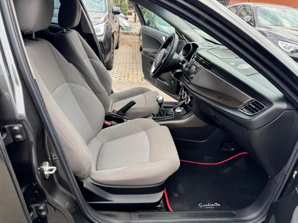 ALFA ROMEO Giulietta 1.6 JTDm-2 120 CV Distinctive - 12