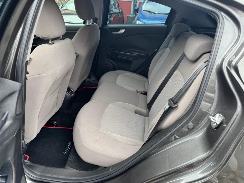 ALFA ROMEO Giulietta 1.6 JTDm-2 120 CV Distinctive - 18
