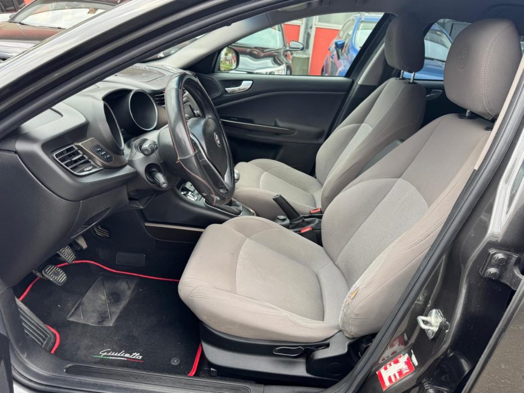 ALFA ROMEO Giulietta 1.6 JTDm-2 120 CV Distinctive - 19