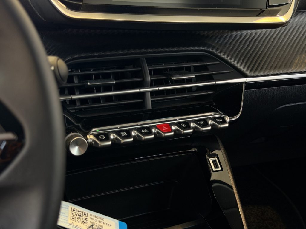 PEUGEOT 208 1.5 DIESEL KM 0 - 14