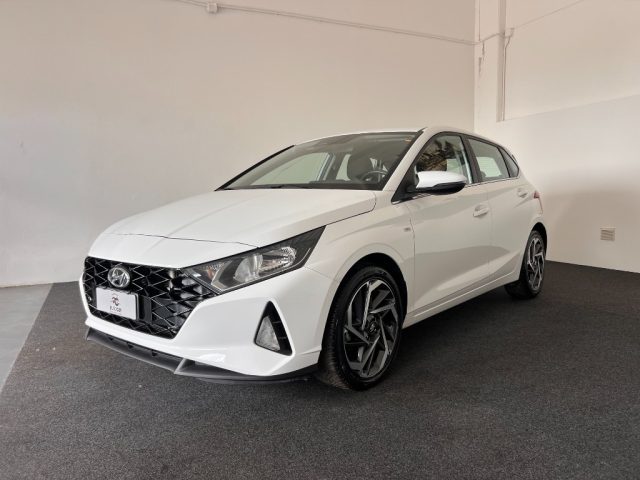 HYUNDAI i20 Bianco pastello