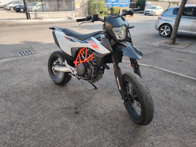 KTM 690 Supermoto Bianco pastello