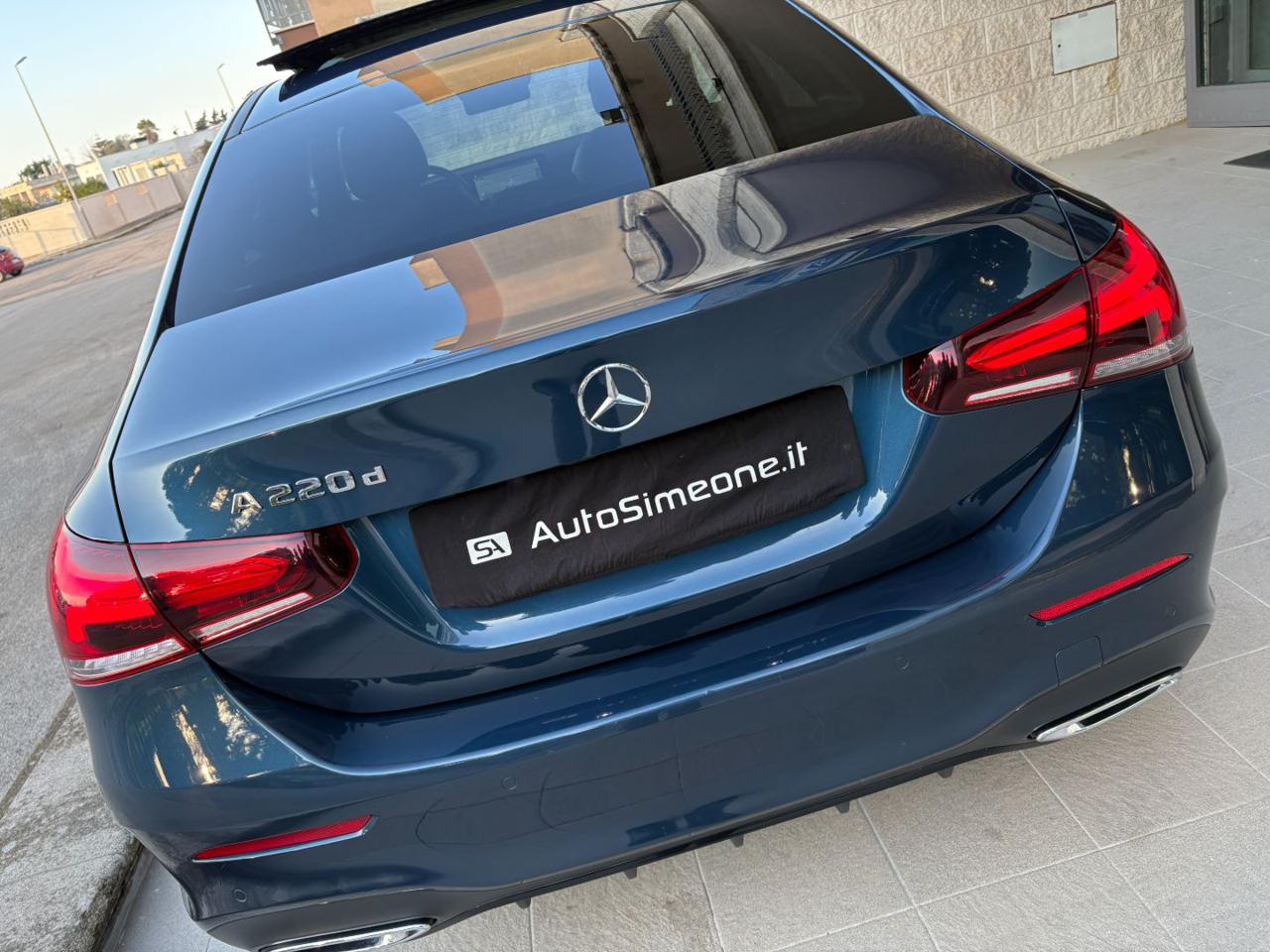 MERCEDES-BENZ A 220 d Automatic Premium Sedan TETTO-PACK NIGHT - 44