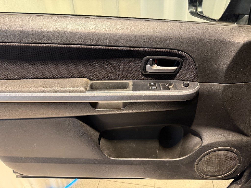 SUZUKI Grand Vitara 1.9 DDiS 3 porte - 11