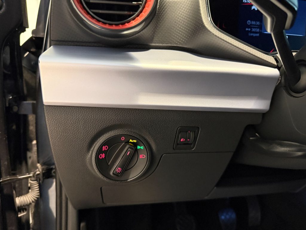 SEAT Ibiza 1.0 EcoTSI FR FULL LED ACC App Connect DAB+ - 9