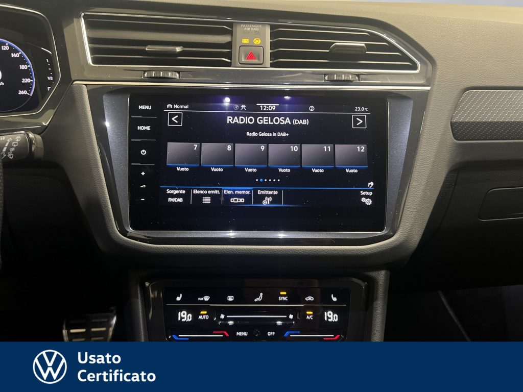VOLKSWAGEN Tiguan 2.0 tdi r-line 150cv dsg - 19
