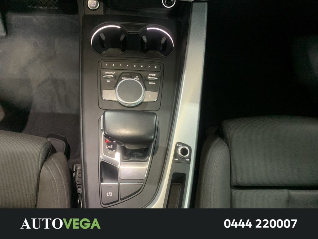AUDI A4 avant 35 2.0 tdi sport 150cv s-tronic - 11