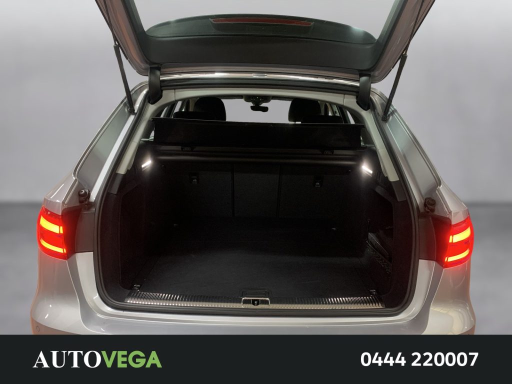 AUDI A4 avant 35 2.0 tdi sport 150cv s-tronic - 17